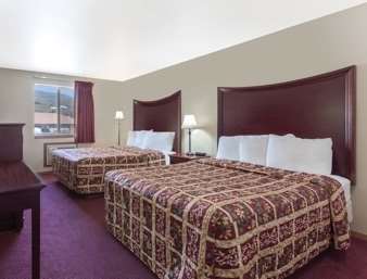Super 8 By Wyndham Hotel 2*